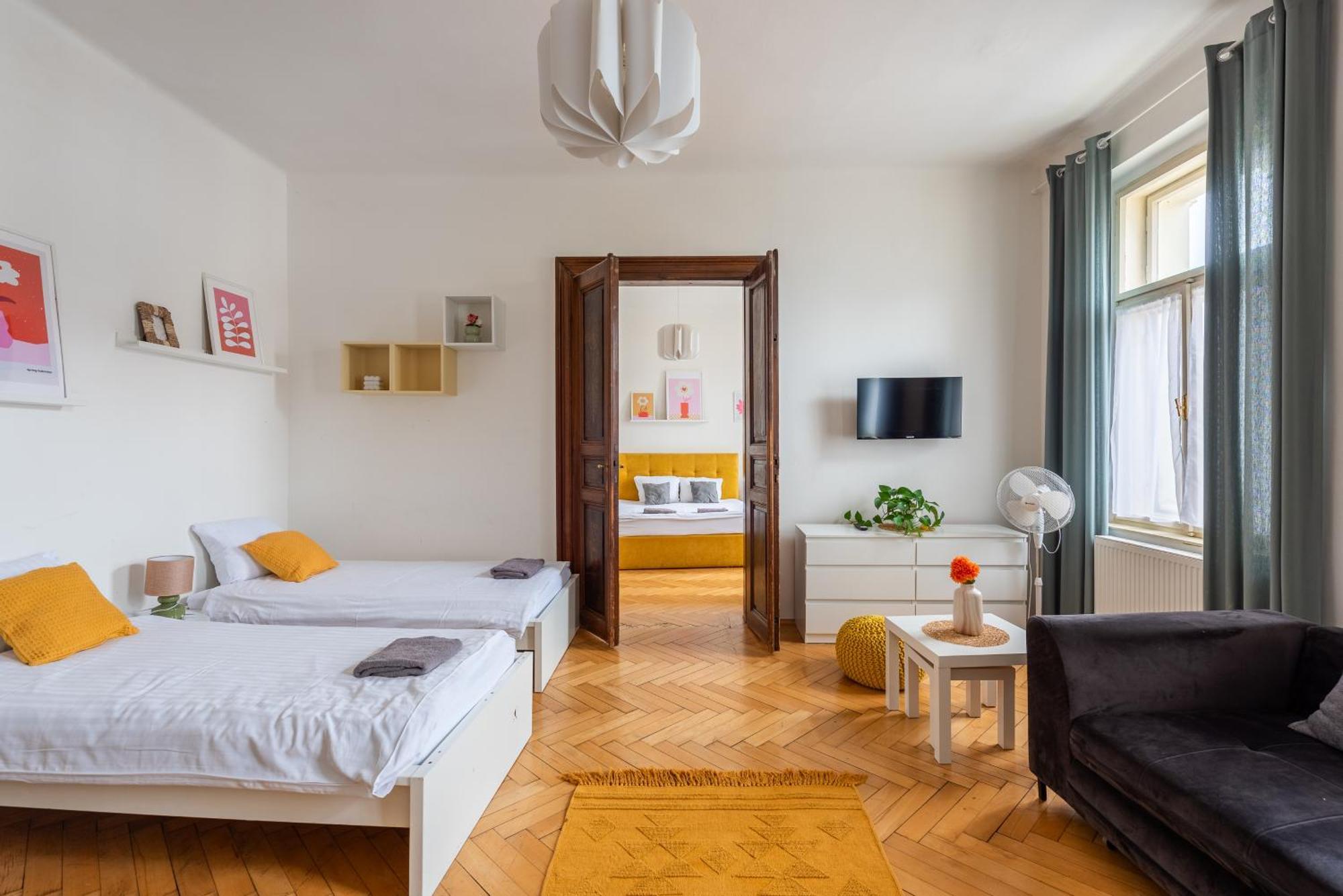 Residence Tesnov Apartment Praga Esterno foto